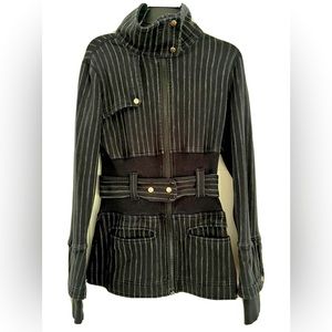 Lululemon jacket with belt size 4 womens rare find